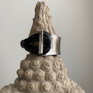 bracelet black and silver tone metal